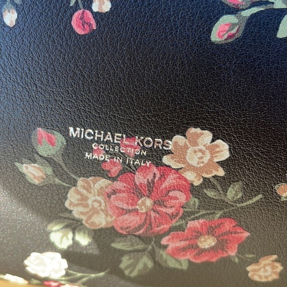 Michael Kors Collection Bancroft Oversized Floral Calf Leather Snakeskin Bag - Picture 9 of 11